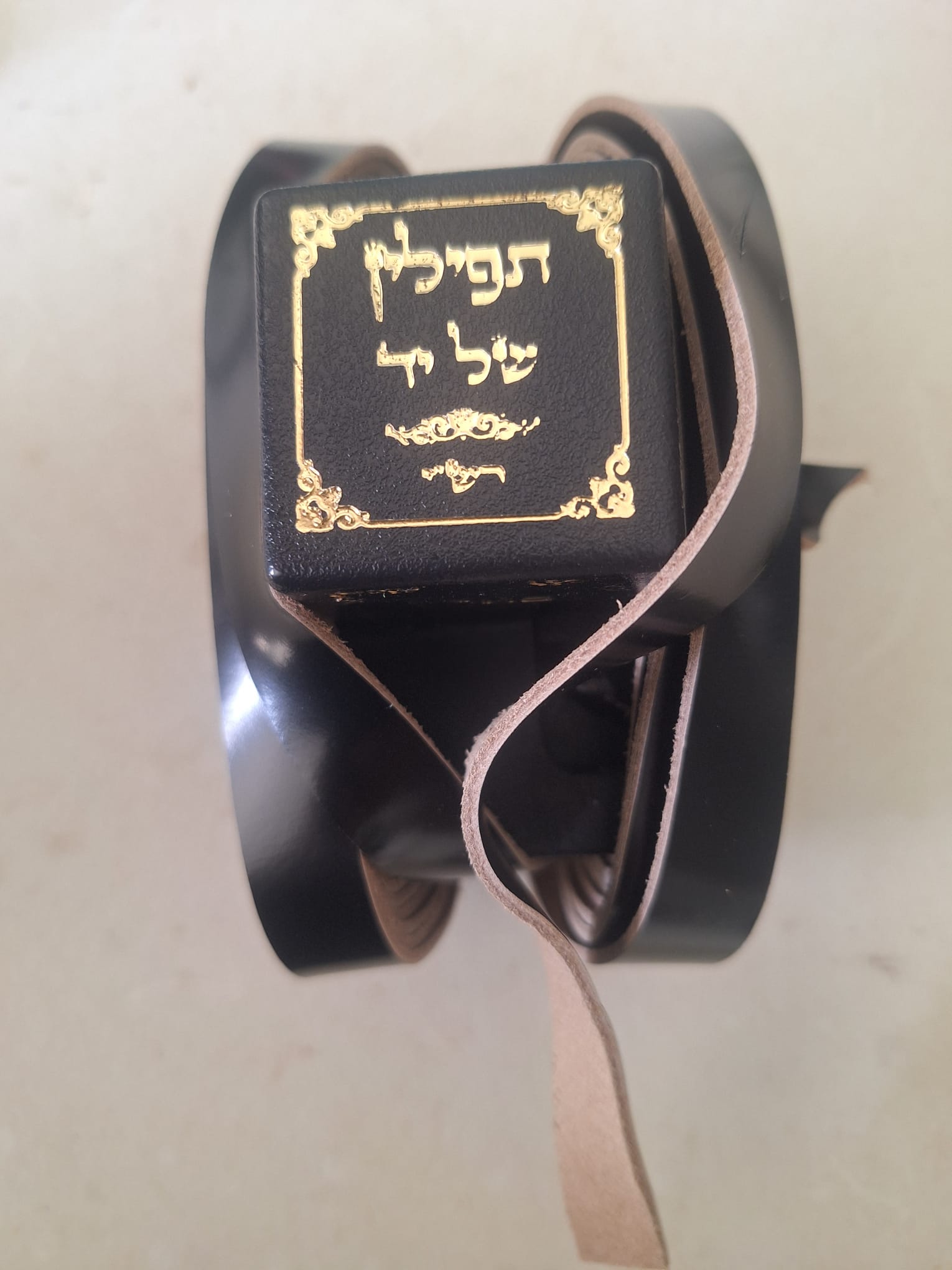 החלפת רצועות לתפילין